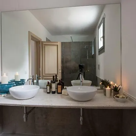 Villa Charming And Luxury Close To *