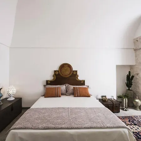 Villa Charming And Luxury Close To